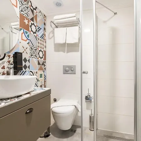 Cozy Studio Flat Near Hadrians Gate Apartment Antalya